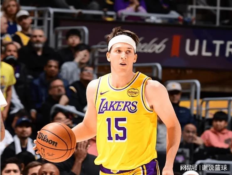 开云首页登录-湖人卡位战取胜四喜临门，24+6后卫驱除心魔，横扫老冤家靠一秘诀