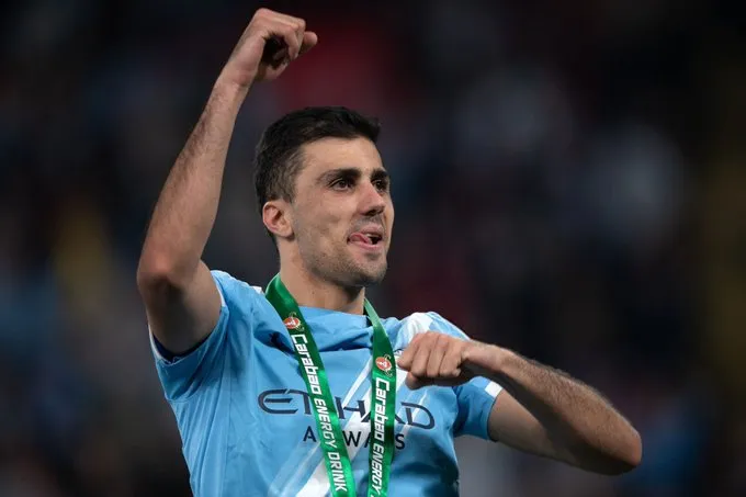 开云入口-跟队：曼城相信罗德里会再留几年；将签右后卫当努内斯替补